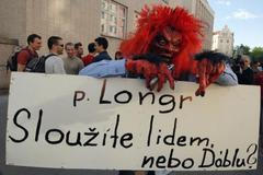 Langer policie odbory demonstrace