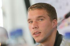 Lukas Podolski si na Česko věří