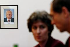 Jan Švejnar v Senátu