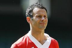 Wales - Česko: Giggs