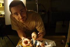 Fimfárum 3: O kloboučku s pérkem sojčím - animátor David Súkup s loutkou Honzy