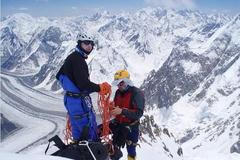 Roman Langr a Kamil Bortel ve stěně K2