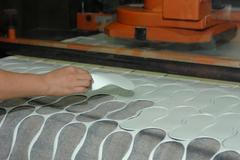 Takto se vyrábí Europass, oficiální míč pro Euro 2008