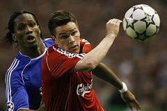 Liverpool - Chelsea: Finnan a Drogba