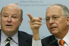 Wolfgang Ischinger (vpravo) a Frank Wisner