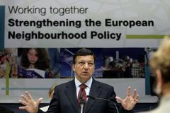 José Barroso na konferenci o sousedství