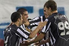 Besiktas: Ricardinho, Tello, Batuhan a Kurtulus