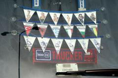 Vlaječky uvnitř kamionu