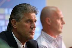AC Sparta Praha: prezident klubu Josef Chovanec a trenér Michal Bílek (v pozadí)