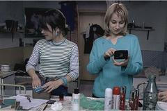 Snímek z "4 měsíce, 3 týdny, 2 dny"