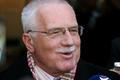 Václav Klaus před Kolovratským palácem