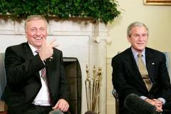 Schůzka Bushe a Topolánka v Oválné pracovně