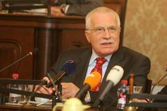 Václav Klaus na klubu poslanců ČSSD