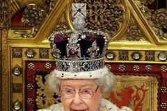 Královna čte projev