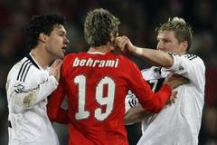 Švýcarsko - Německo: Behrami, Ballack, Schweinsteiger