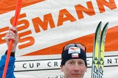 Lukáš Bauer se raduje z vítězství v Otepää