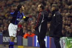 Liverpool - Inter Milán: Zanetti, Mancini, Benítez