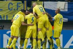 Hráči Villarrealu se radují po vstřelení branky