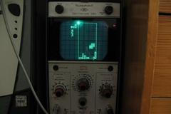 Tetris běří i na osciloskopu