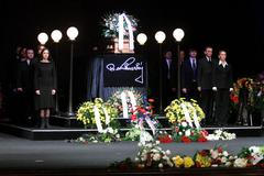 Pohřeb Radovana Lukavského v Národním divadle