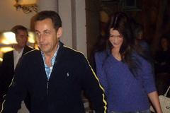 Sarkozy na výletě s přítelkyní