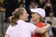 Grafová, Navrátilová