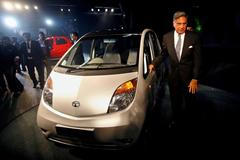 Ratan Tata a Tata Nano