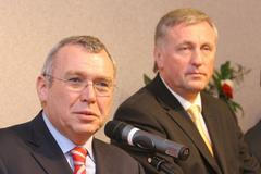 Alfred Gusenbauer a Mirek Topolánek při jednání