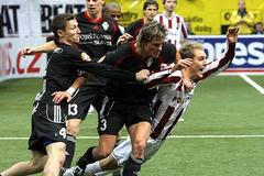 Fotbal v hale-finále