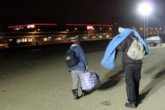 Se spacákem přes ramena