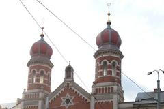 Neonacisté prošli Plzní, obešlo se to bez bitek