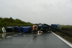 nehoda, plzeň, kamion, duben