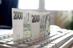 Peníze na klávesnici