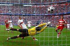 Bayern Mnichov - Stuttgart: Toni