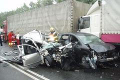 nehoda, hukvaldy, havárie, kamión, auto