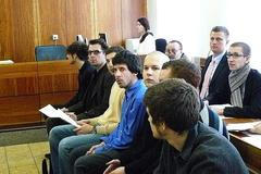 Ztohoven před soudem