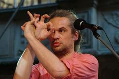 Fyzický básník Petr Váša