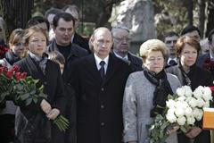 Putin s Jelcinovou rodinou