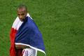 Thierry Henry slaví postup do finále.