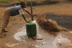 Pozor, vody je málo!