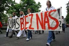 Stop univerzitním nemocnicím bez univerzit