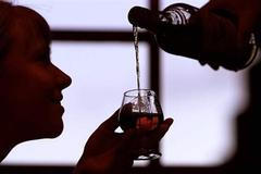 whisky, alkohol, dvoření, námluvy, flirt, žena, muž, sex