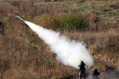 Odpálení přenosné protiletadlové řízené střely