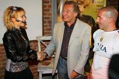 Lucie Vondráčková křtila své nové CD Fénix - Karel Gott a Rudolf Hrušínský