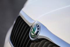 Přední maska Škoda Superb