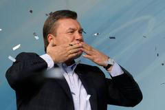 Parlament zůstává, vzkázal Janukovyč