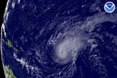 Hurikán Bertha nad Atlantikem