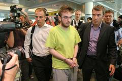 Patrick Burnell, podezřelý z pedofilie