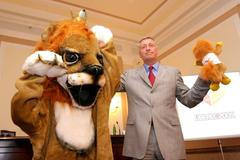 Mirek Topolánek a maskot MS v Liberci