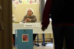 volby08 2.kolo volební místnost vodičkova